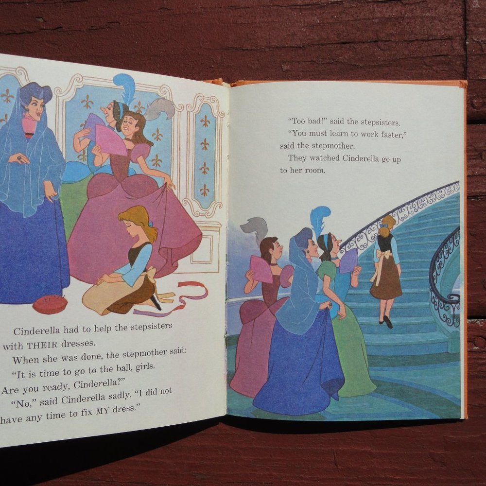 Cinderella Walt Disney 1974 Hard Cover Childrens book~Collectable - Picture 4 of 4